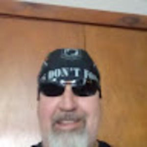 Meet your Posher, Dennis